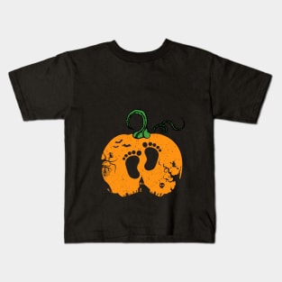 Halloween Pregnancy Announcement Maternity Baby Feet Kids T-Shirt